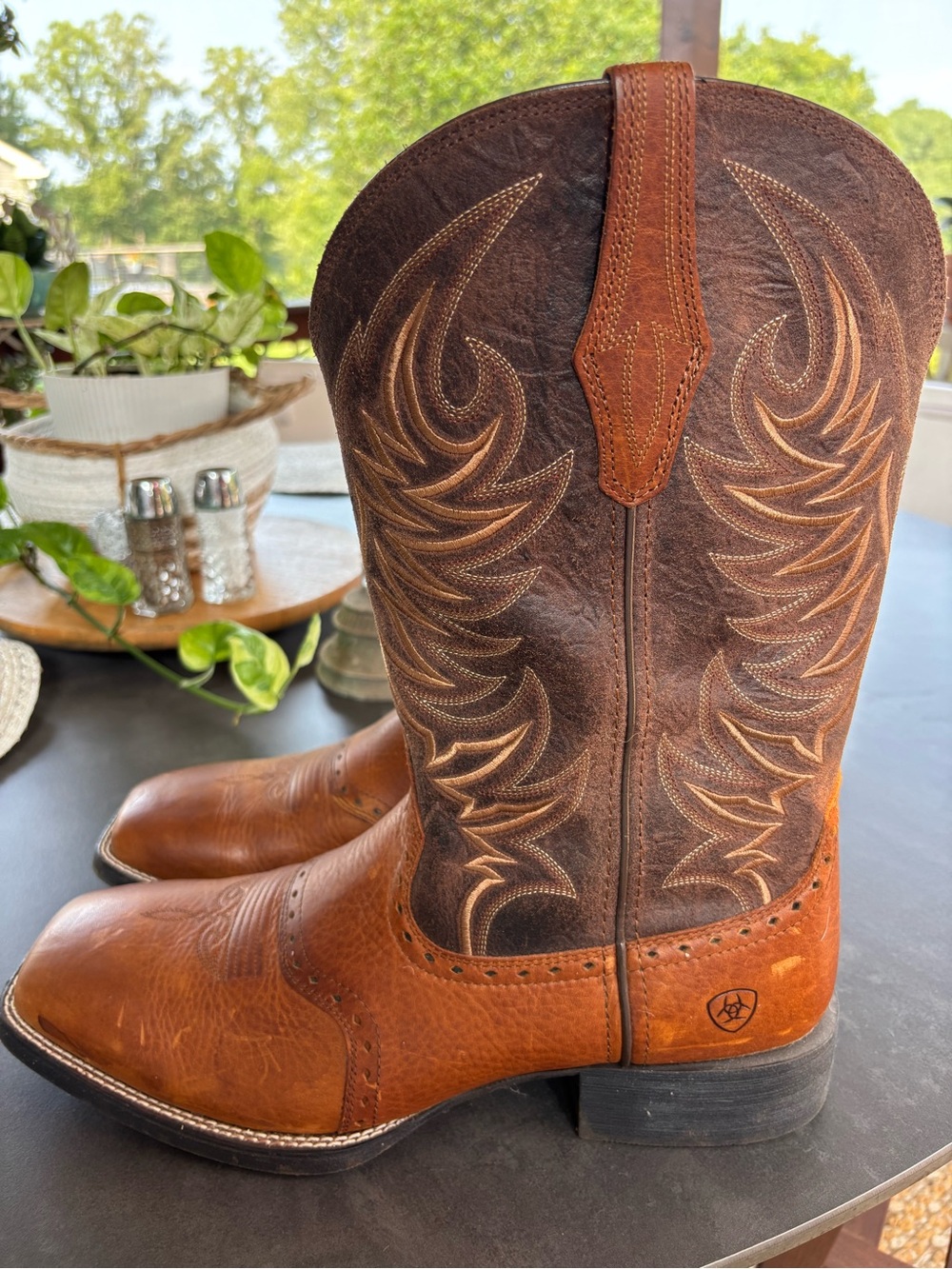 Ariat Two-Tone Brown Leather & Dark Brown Western Boots
